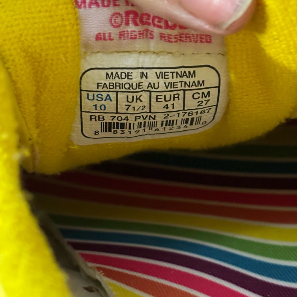 Reebok Classic Leather 25th Anniversary yellow sneakers with rainbow laces sz 10 - Picture 6 of 10
